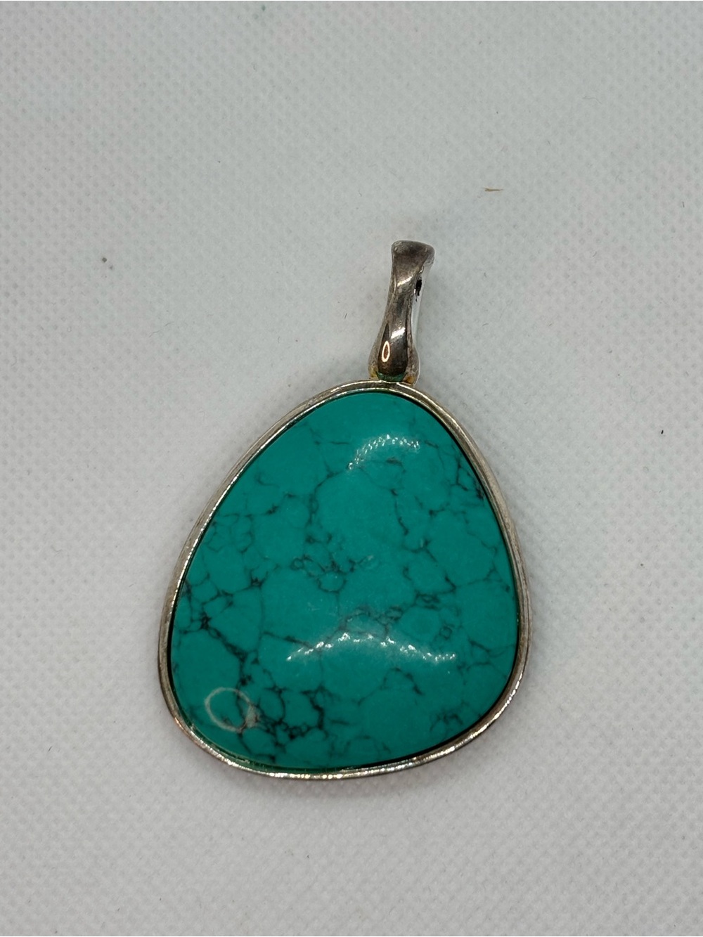PREMIER DESIGNS FAUX TURQUOISE PENDANT